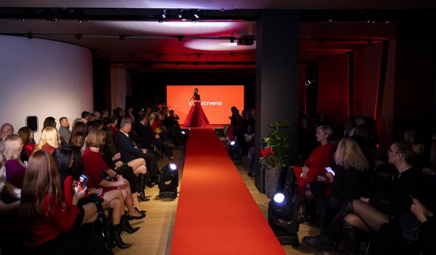 Dan crvenih haljina – modna revija u Splitu