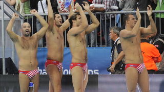 Zagreb, 070910.
Bazen na Savi.
29. Europsko Prvenstvo u vaterpolu, prva polufinalna susret izmedju Hrvatske i Srbije.
Foto: Drago Sopta / CROPIX