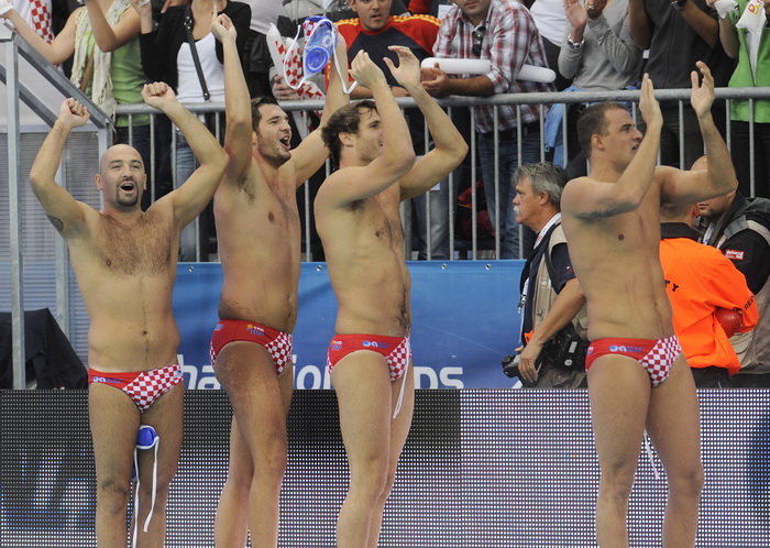 Zagreb, 070910.
Bazen na Savi.
29. Europsko Prvenstvo u vaterpolu, prva polufinalna susret izmedju Hrvatske i Srbije.
Foto: Drago Sopta / CROPIX