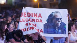 Mišo Kovač i prijatelji na Starom placu u Splitu Mišo Kovač i prijatelji na Starom placu u Splitu