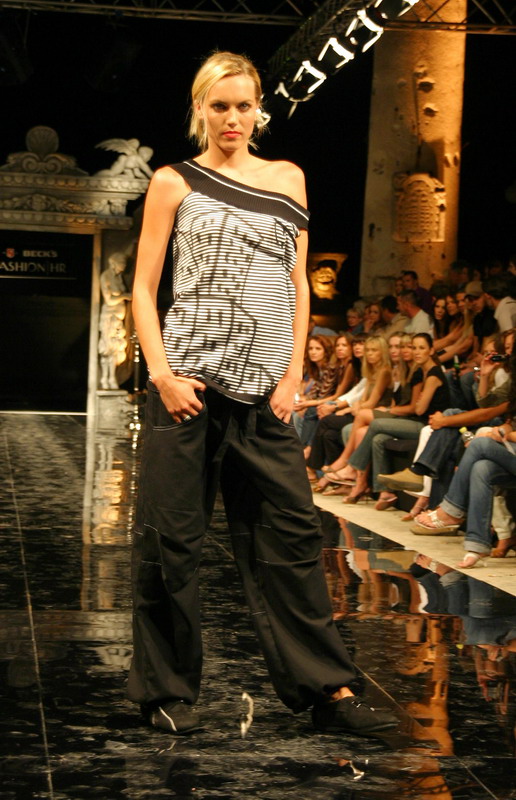 Image 1174785 (auto)