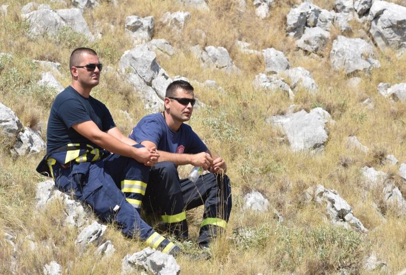 Obilježena 9. obljetnica kornatske tragedije u kojoj je život izgubilo 12 vatrogasaca. Photo: Hrvoje Jelavić/PIXSELL Obilježena 9. obljetnica kornatske tragedije u kojoj je život izgubilo 12 vatrogasaca. Photo: Hrvoje Jelavić/PIXSELL