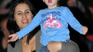 Zadar, 211112
Dvorana Jazine.
Humanitarni koncert za obitelj Vukic iz zadarskih arbanasa koja ce, ukoliko se ne skupe potrebna sredstva, uskoro biti delozirana iz svog doma.
Na fotografiji: detalj sa koncerta.
Foto: Luka Gerlanc / CROPIX Zadar, 211112
Dvorana Jazine.
Humanitarni koncert za obitelj Vukic iz zadarskih arbanasa koja ce, ukoliko se ne skupe potrebna sredstva, uskoro biti delozirana iz svog doma.
Na fotografiji: detalj sa koncerta.
Foto: Luka Gerlanc / CROPIX