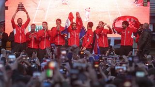 Zlatne tenisače na Trgu bana Josipa Jelačića dočekale tisuće navijača Zlatne tenisače na Trgu bana Josipa Jelačića dočekale tisuće navijača