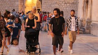 Nogometaš Reala Marcelo s obitelji ljetuje u Dubrovniku Nogometaš Reala Marcelo s obitelji ljetuje u Dubrovniku