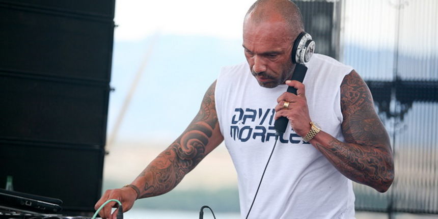 David Morales u Papayi na Zrcu David Morales u Papayi na Zrcu