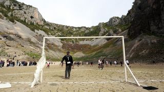 Utakmica na dnu jezera