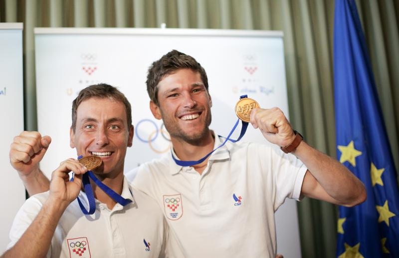 Svečani doček svjetskih prvaka Fantele i Marenića u Zračnoj luci Zagreb. Foto: Petar Glebov/PIXSELL