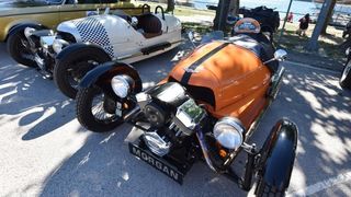 Tisuću kilometara sa oldtimerima Tisuću kilometara sa oldtimerima