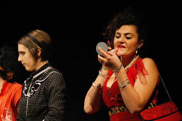 Zadarska Noć kazališta – “Teštament” (foto:Saša Čuka) Zadarska Noć kazališta – “Teštament” (foto:Saša Čuka)