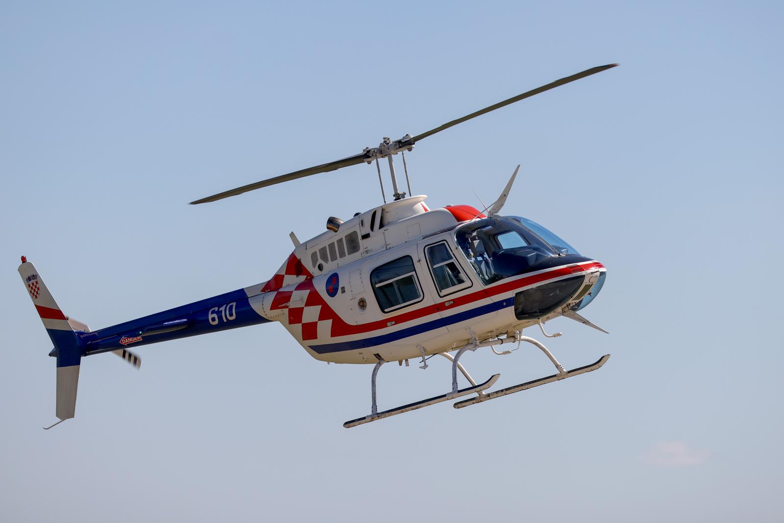 Zemunik: 20. obljetnica akrobatske grupe “Krila Oluje” Zemunik: 20. obljetnica akrobatske grupe “Krila Oluje”