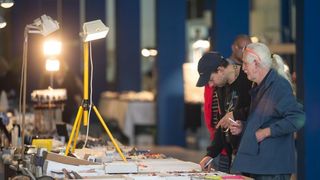 U Domu sportova odrzava se 18. Medjunarodni sajam dragog i poludragog kamenja – Mineral Expo Zagreb. Kao i svake godine razni medjunarodni izlagaci ponudili su posjetiteljima nakit i ukrasne predmete od dragog i poludragog kamenja, bisera i koralja, te ne U Domu sportova odrzava se 18. Medjunarodni sajam dragog i poludragog kamenja – Mineral Expo Zagreb. Kao i svake godine razni medjunarodni izlagaci ponudili su posjetiteljima nakit i ukrasne predmete od dragog i poludragog kamenja, bisera i koralja, te ne