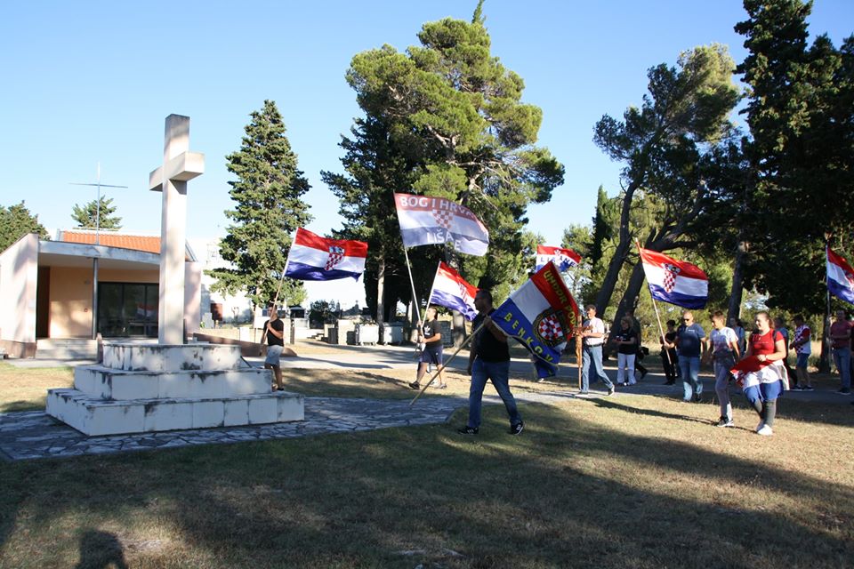 Koracima nade u istinu
