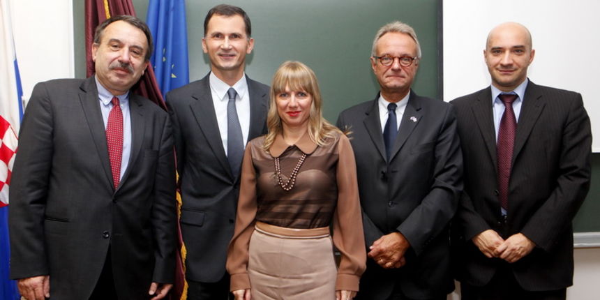 prof.dr. Amir Hamzić, dekan PMF, prof.dr. Dragan Primorac, prof.dr. Vlatka Zoldoš, prof.dr. Paul Vandoren i prof.dr. Gordan Lauc, Genos. prof.dr. Amir Hamzić, dekan PMF, prof.dr. Dragan Primorac, prof.dr. Vlatka Zoldoš, prof.dr. Paul Vandoren i prof.dr. Gordan Lauc, Genos.