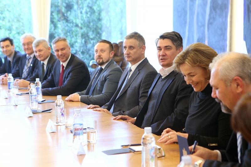 Predsjednica RH primila predstavnike Domoljubne koalicije i Hrvatska raste na konzultacije. Foto: Goran Stanzl/PIXSELL