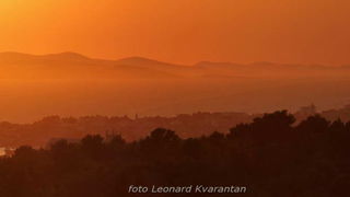 Križ, zalazak Puntamika, foto: Leonard Kvarantan Križ, zalazak Puntamika, foto: Leonard Kvarantan