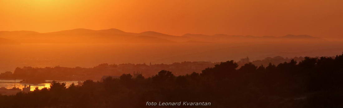Križ, zalazak Puntamika, foto: Leonard Kvarantan Križ, zalazak Puntamika, foto: Leonard Kvarantan