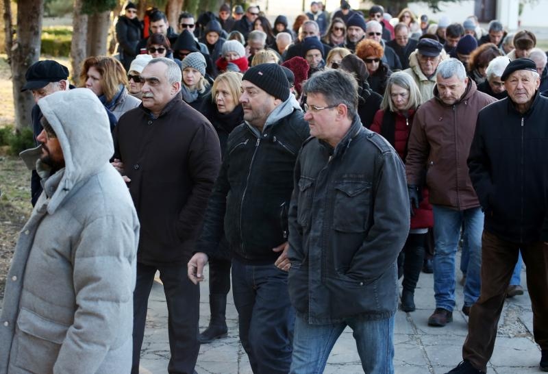Posljednji ispraćaj velikog hrvatskog književnika Ive Brešana na šibenskom groblju Kvanj