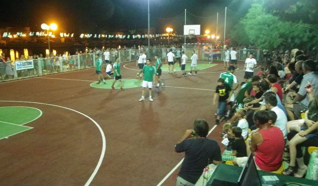 vatrometom i bakljadom za pamćenje završen 11. malonogometni turnir ”Pojonsko srce 2012”.