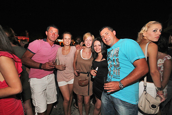 Severina na Ponton Festivalu, 30. srpnja (foto:Saša Čuka) Severina na Ponton Festivalu, 30. srpnja (foto:Saša Čuka)