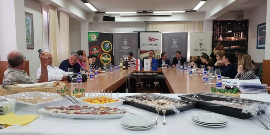 Wine and music u Zadru