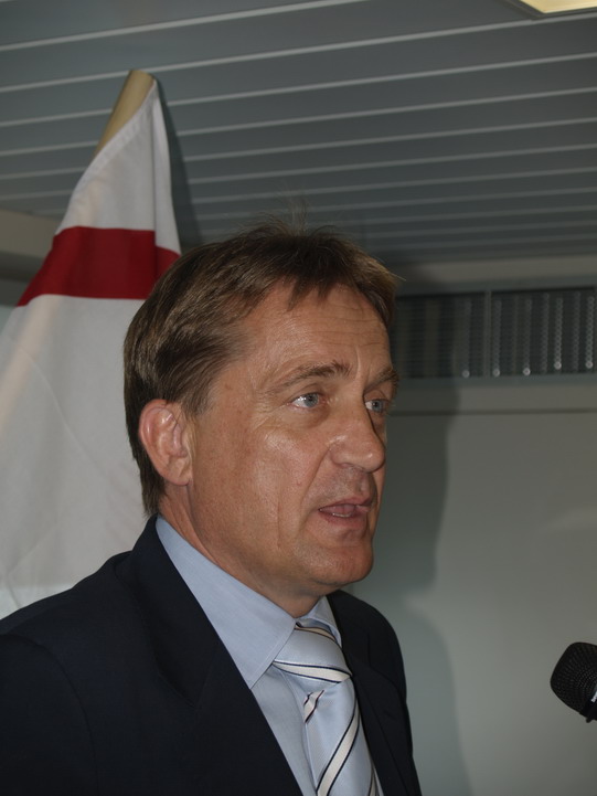 OLYMPUS DIGITAL CAMERA OLYMPUS DIGITAL CAMERA