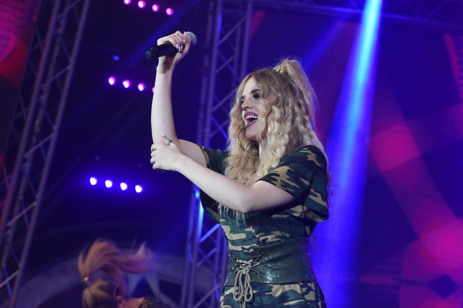 Brojni izvođači nastupili na drugoj večeri CMC Festivala 2018. u Vodicama Brojni izvođači nastupili na drugoj večeri CMC Festivala 2018. u Vodicama