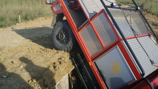 Sabunike: Vatrogasno vozilo u jami