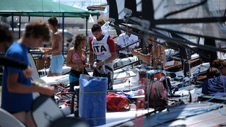 Zadar, 080711.
Svjetsko juniorsko prvenstvo u jedrenju 07.-15.srpnja 2011.
ISAF 2011.
U organizaciji jedrlicarskog kluba Uskok iz Zadra odrzava se svjetsko juniorsko prvenstvo u jedrenju za klase SL 16, 420, 29er, Laser i RS-X. Na prvenstvu se natjece 350 Zadar, 080711.
Svjetsko juniorsko prvenstvo u jedrenju 07.-15.srpnja 2011.
ISAF 2011.
U organizaciji jedrlicarskog kluba Uskok iz Zadra odrzava se svjetsko juniorsko prvenstvo u jedrenju za klase SL 16, 420, 29er, Laser i RS-X. Na prvenstvu se natjece 350