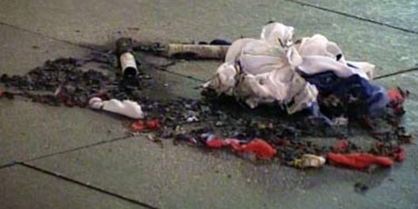 Spaljena srpska zastava (Foto: HTV) Spaljena srpska zastava (Foto: HTV)