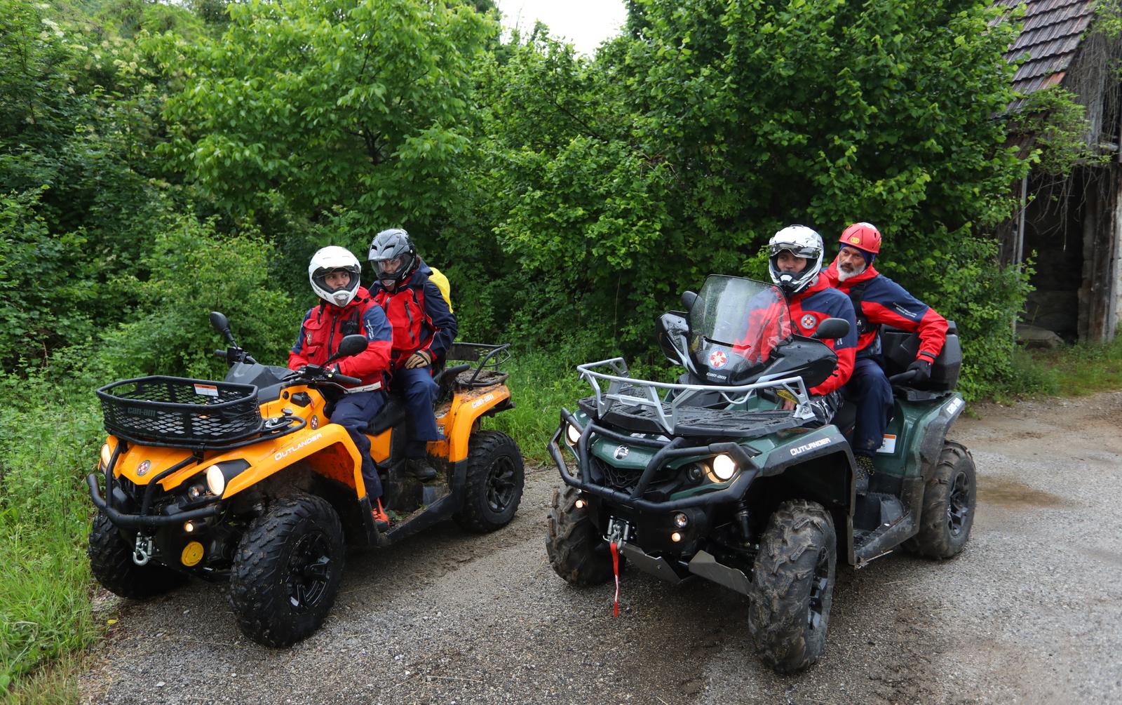 Rakovica: HGSS dronom pronašao nestalu cessnu