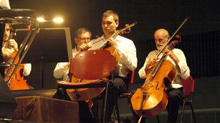 BelCante: Sandra Bagaric i Martina Tomcic ispred crkve sv. Donata BelCante: Sandra Bagaric i Martina Tomcic ispred crkve sv. Donata