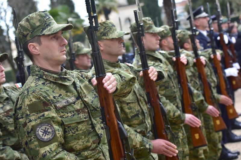 Svecanim postrojavanjem i mimohodom kroz grad postrojbi sudionica obiljezena je 22. obljetnica vojno-redarstvene akcije Maslenica. Photo: Dino Stanin/PIXSELL Svecanim postrojavanjem i mimohodom kroz grad postrojbi sudionica obiljezena je 22. obljetnica vojno-redarstvene akcije Maslenica. Photo: Dino Stanin/PIXSELL