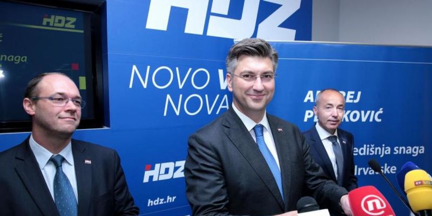 Kandidat za predsjednika HDZ-a Andrej Plenkovic predstavio je na konferenciji za medije svoj izborni program. Davor Ivo Stier, Andrej Plenkovic, Damir Krsticevic. Photo: Patrik Macek/PIXSELL