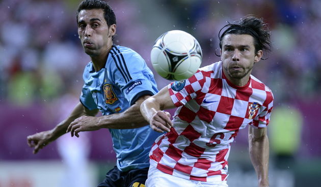 Gdanjsk, 180612.EURO 2012.PGE Arena Gdanjsk.Utakmica treceg kola skupine C, Europskog nogometnog prvenstva u Poljskoj i Ukrajini, izmedju Hrvatske i Spanjolske.Na fotografiji: Arbeloa i Danijel Pranjic.Foto: Drago Sopta / CROPIX