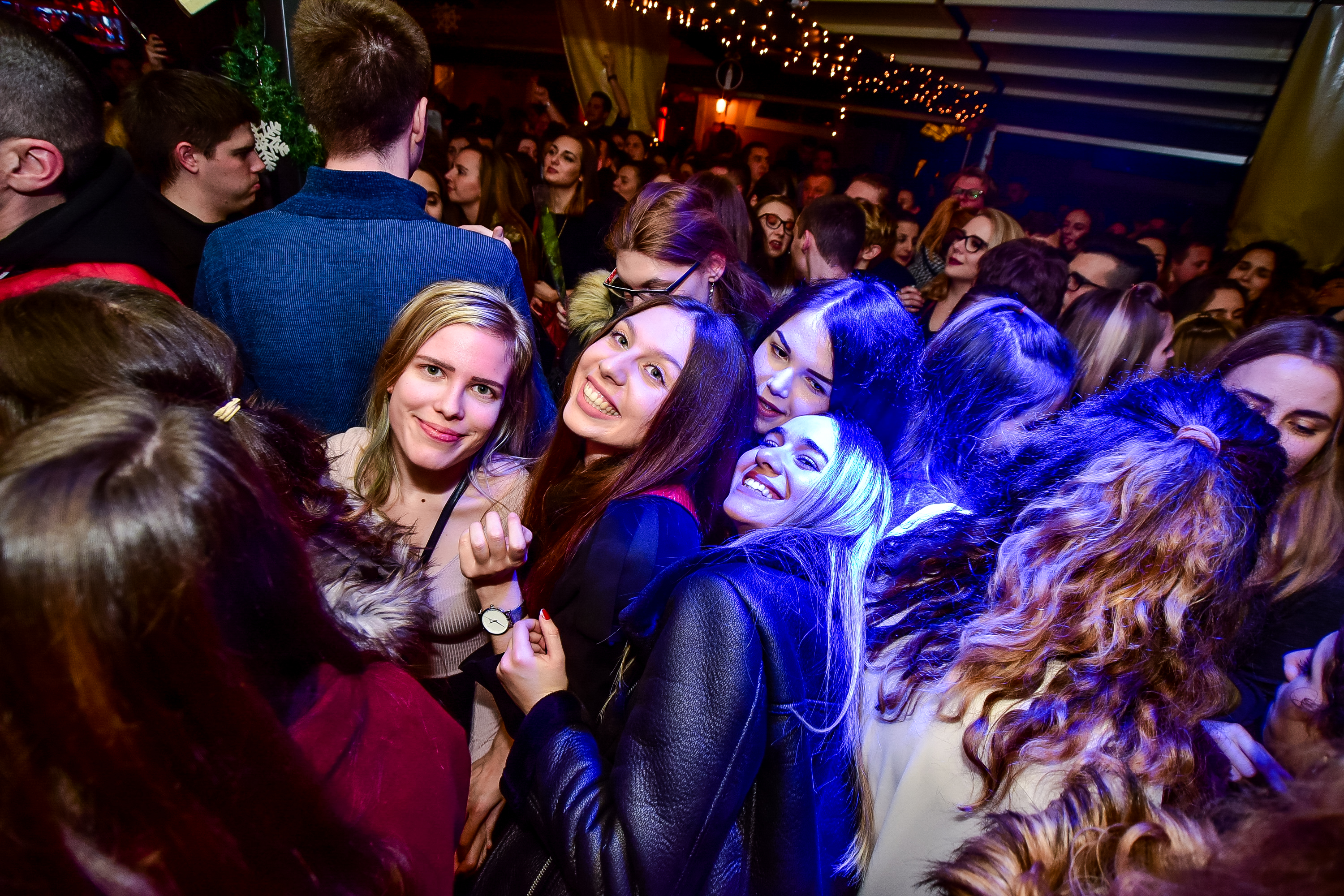 Vesna Pisarović @ Kult Caffe Bar