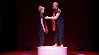 Igrajmo se: Zabranjeno mlađima od 15 strana A