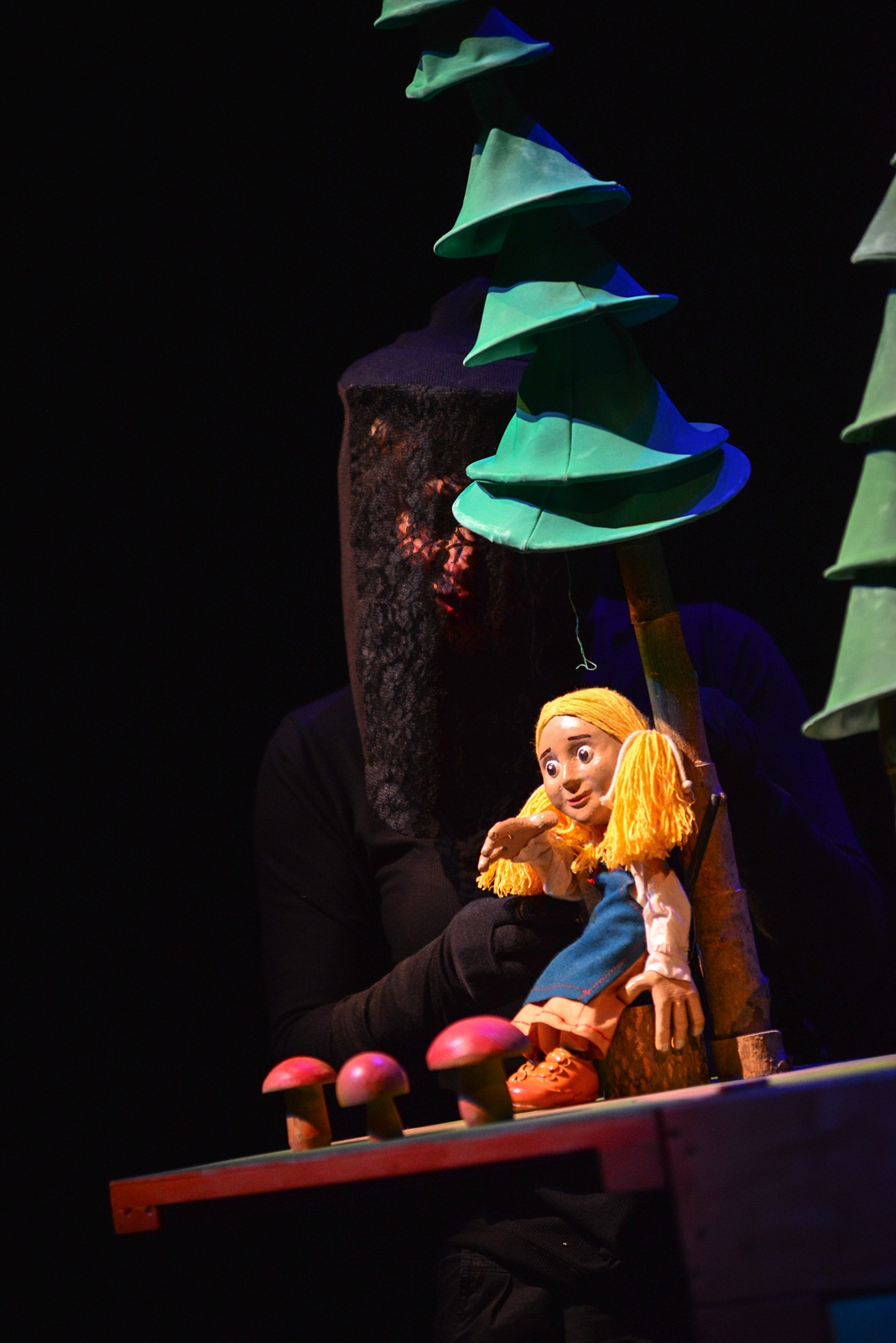 Pretpremijera predstave “Ivica i Marica” danas u Kazalištu lutaka Pretpremijera predstave “Ivica i Marica” danas u Kazalištu lutaka