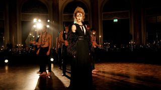 Modni spektakl Hippy Gardena