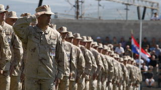 Knin, 050810.
Proslava Dana pobjede i 15. godisnjice akcije Oluja u Kninu.
Na fotografiji: Svecani postroj hrvatskih postrojbi na stadionu Dinare.
Foto: Jakov Prkic / Cropix Knin, 050810.
Proslava Dana pobjede i 15. godisnjice akcije Oluja u Kninu.
Na fotografiji: Svecani postroj hrvatskih postrojbi na stadionu Dinare.
Foto: Jakov Prkic / Cropix