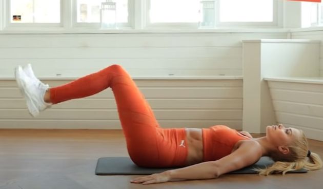 Isprobajte ovaj trening za trbušnjake s Pamelom Reif