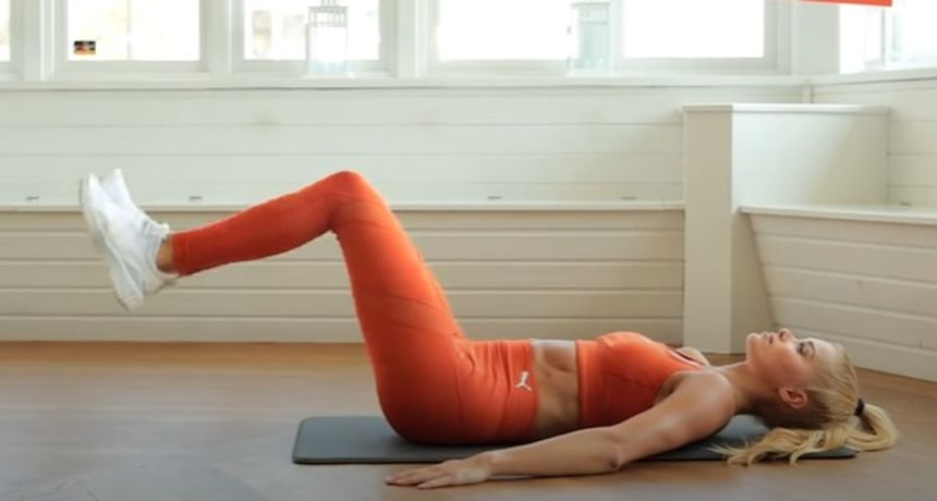 Isprobajte ovaj trening za trbušnjake s Pamelom Reif