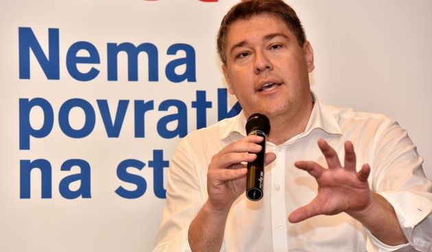 Boris Lalovac sudjelovao je na SDP-ovoj predizbornoj tribini u hotelu Kolovare te je odgovarao na pitanja okupljenih građana, Foto: Dino Stanin/PIXSELL