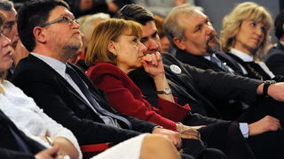 Zadar, 050413.
Veceras je u HNK Zadar odrzano predstavljanje liste koalicije SDP-HNS-HSU za Europski parlament. Na predstavljanju su govorili predsjednik SDP-a Zoran Milanovic, predsjednica HNS-a Vesna Pusic, predsjednik HSU-a Silvano Hrelja, te prvi na l Zadar, 050413.
Veceras je u HNK Zadar odrzano predstavljanje liste koalicije SDP-HNS-HSU za Europski parlament. Na predstavljanju su govorili predsjednik SDP-a Zoran Milanovic, predsjednica HNS-a Vesna Pusic, predsjednik HSU-a Silvano Hrelja, te prvi na l