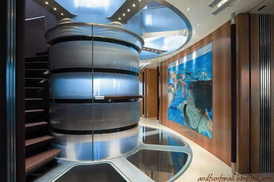 Malteški sokol – Najveća superjahta na svijetu (Foto: Andfunforall.blogspot.com) Malteški sokol – Najveća superjahta na svijetu (Foto: Andfunforall.blogspot.com)