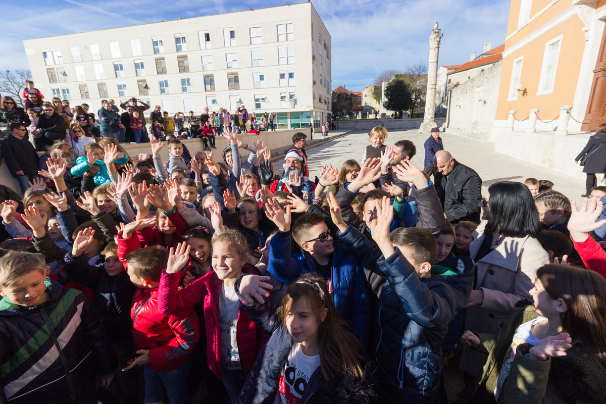 Badnjak 2016: Blagdanski đir po gradu 24. prosinca Badnjak 2016: Blagdanski đir po gradu 24. prosinca