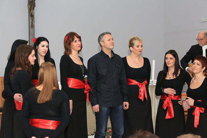 Blagdanski koncert okupio je brojne izvođače. Nastupio je Marko Perković Thompson, klapa Luna, klapa Kalelarga, klapa Hrvace