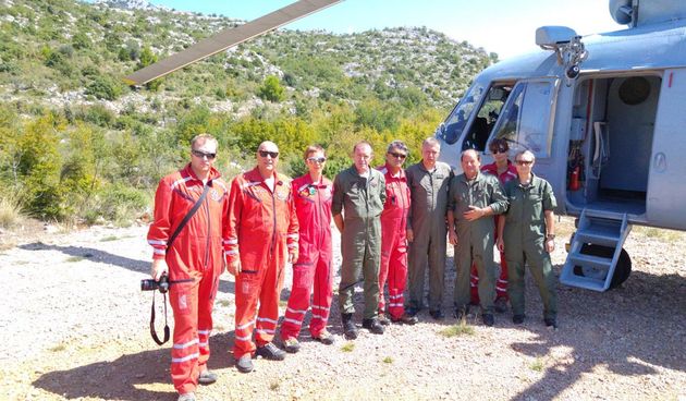 Helikopter HRZ i PZO u novoj akciji potrage na Paklenici, foto: MORH