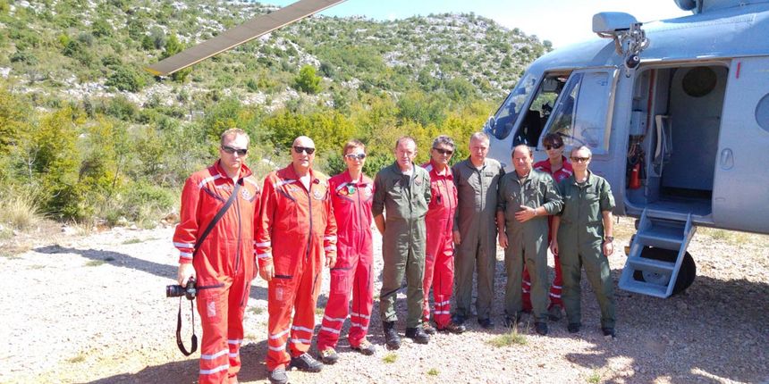 Helikopter HRZ i PZO u novoj akciji potrage na Paklenici, foto: MORH