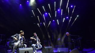 Koncert Olivera Dragojevića i Zlatana Stipišića u pulskoj Areni. Kao gosti nastupili su 2CELLOS. Photo: Duško Marušić/PIXSELL